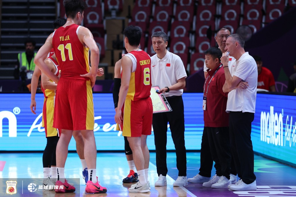 体坛周报：最团结的中国男篮背后，是冲破质疑的郭士强